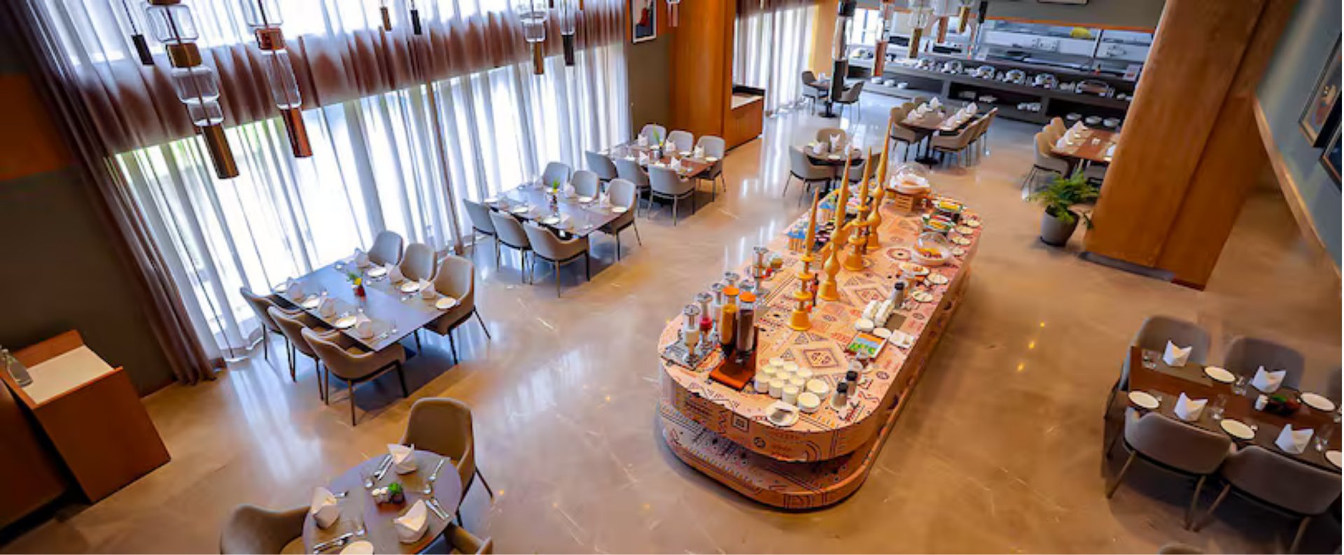 Regenta Business Lounge & Workstation